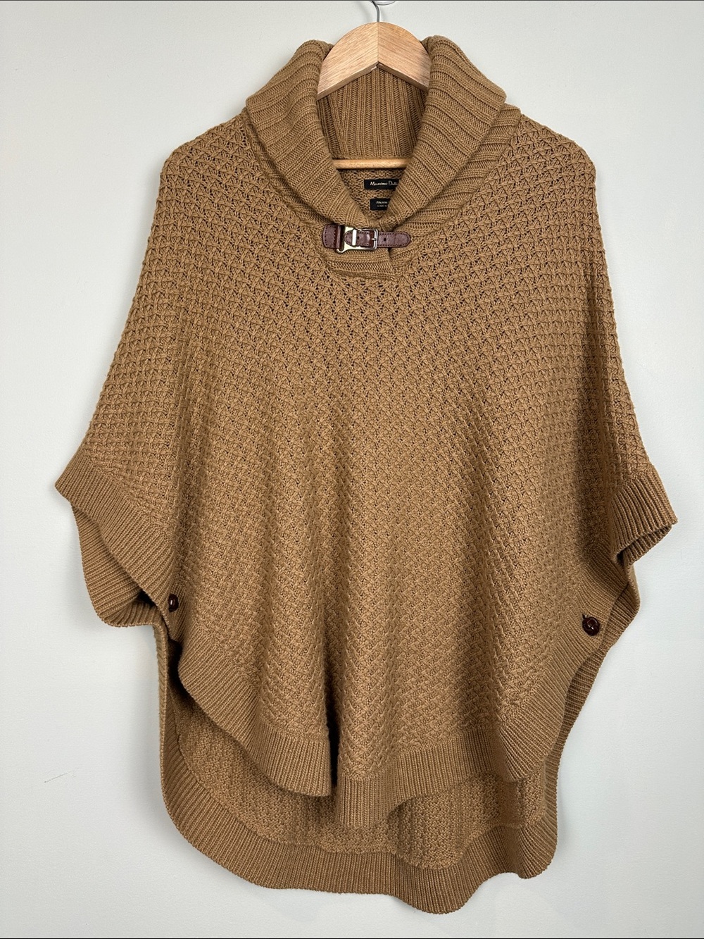 Massimo Dutti Wool Blend Camel Knit Poncho Shall Buckle Collar neutral boho fall